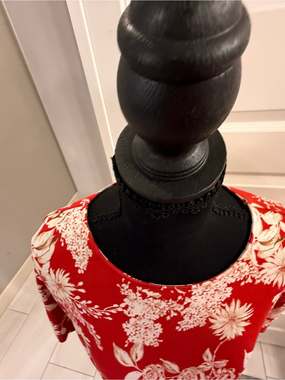 J. Jill Red and White Floral Short-Sleeve Midi Dress.❤️🌹 - Picture 4 of 7